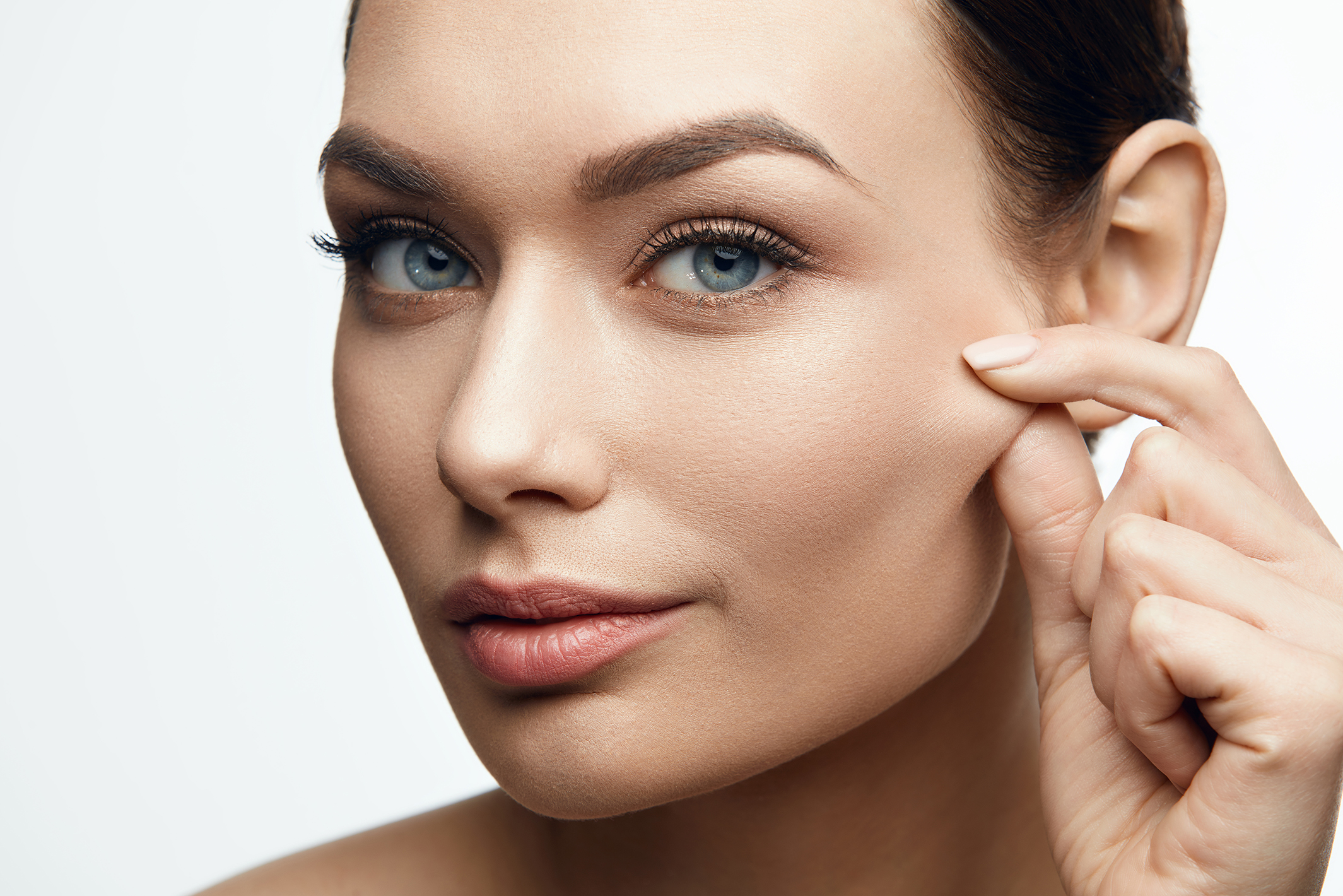 Collagene e Acido Ialuronico: la skincare per una Pelle Giovane e Radiosa